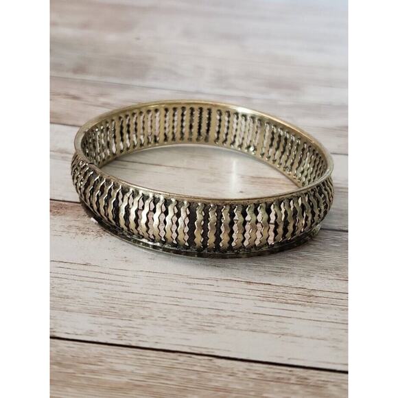 Vintage Bracelet / Bangle Unusual Design (Not A Perfect Circle) - Picture 4 of 6